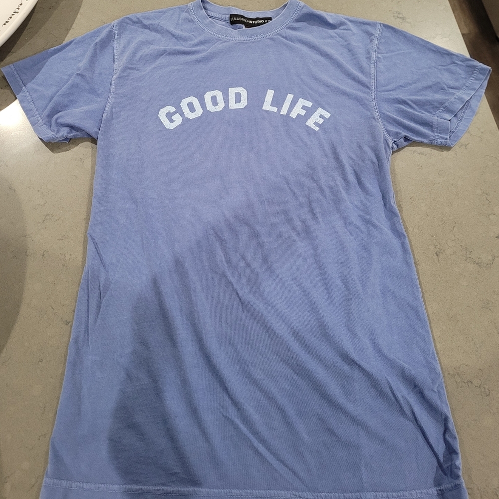 Woman's oversized good life tshirt